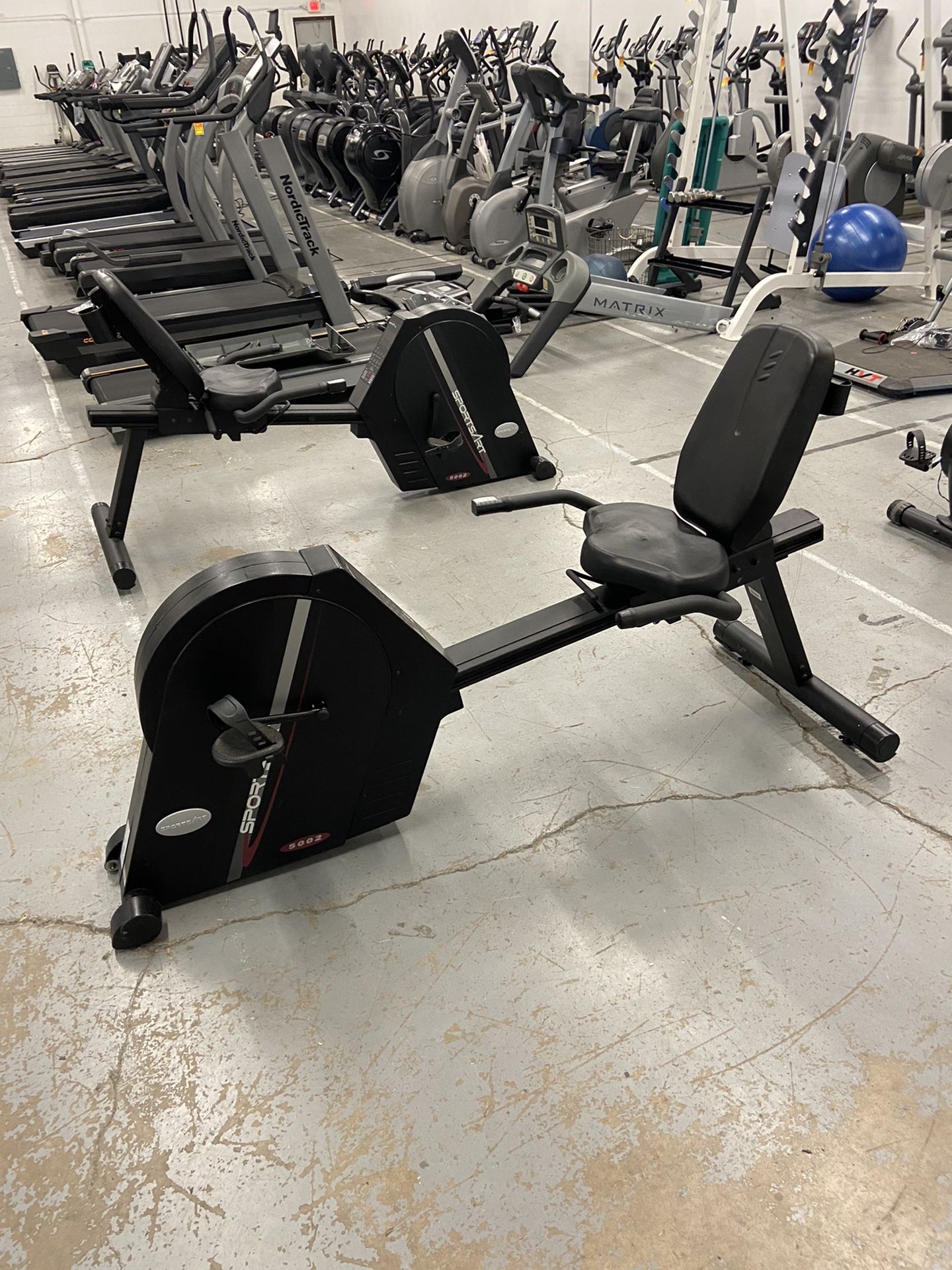 SportsArt 5002 Recumbent Exercise Stationary Bike for Home Gym