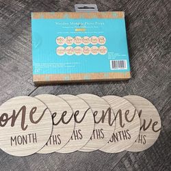 Baby Milestone Wood Monthly Photo Prop