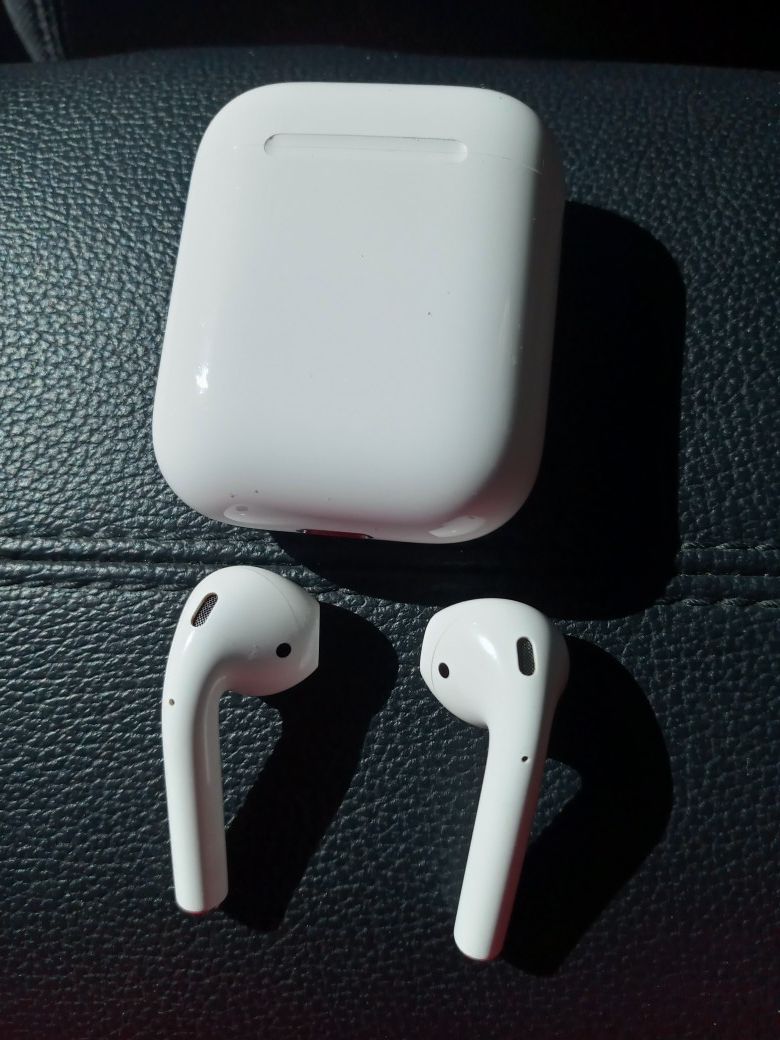 Apple airpods Generation 1