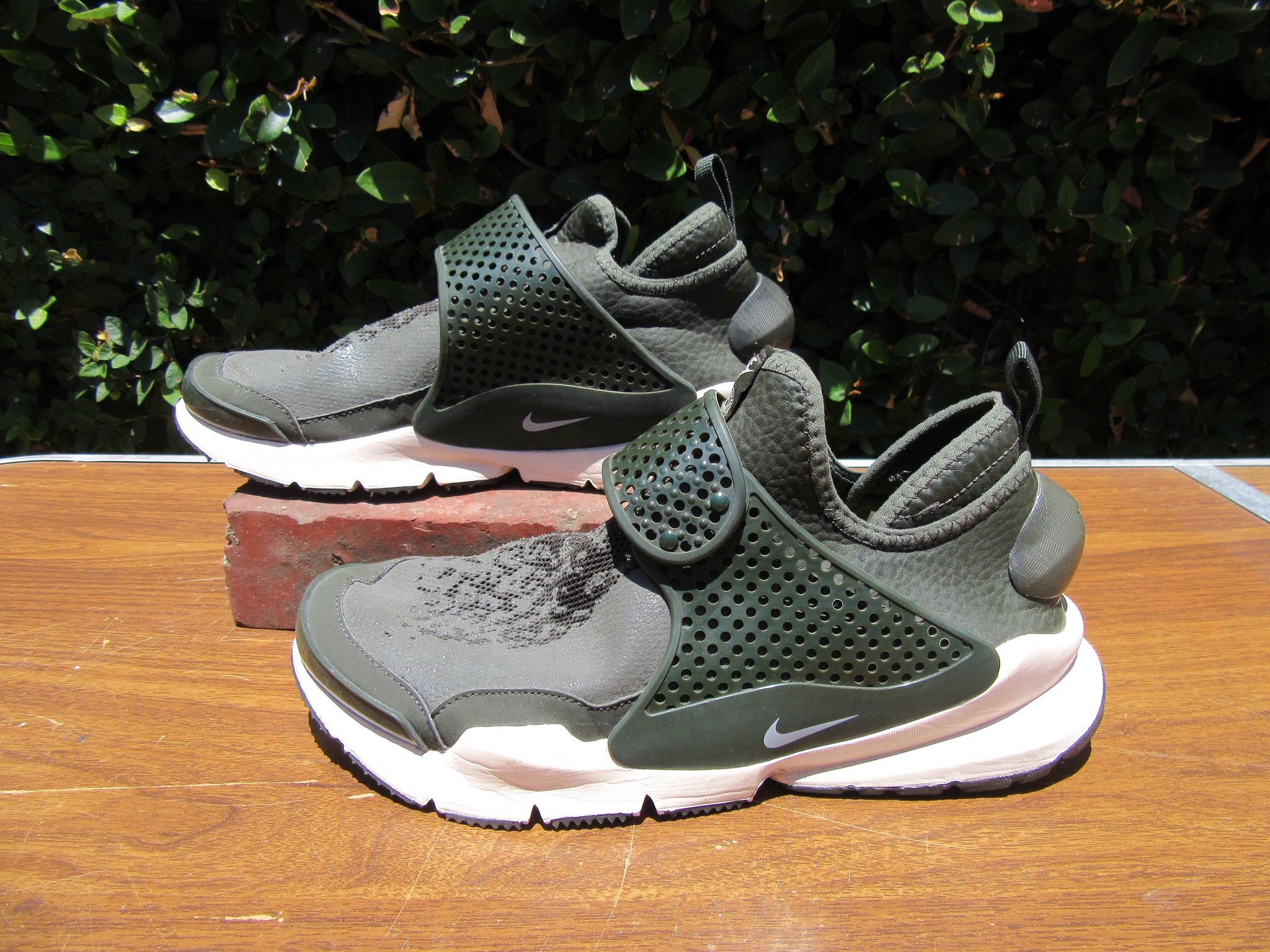 Men's Nike Lab x Stone Island Sock Dart Mid Sequoia Sneakers