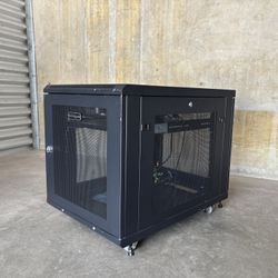 Startech Server Rack + Tripp Lite UPS