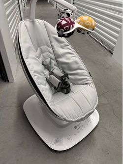 Baby swing