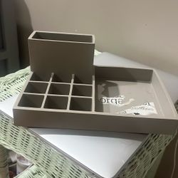 makeup organizer 