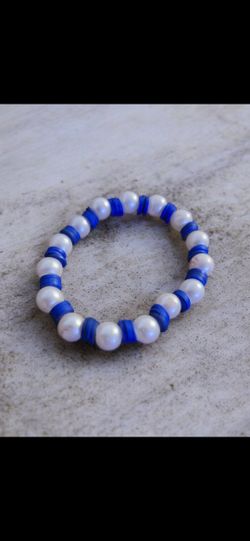 "Royal Blue & White Stackable Heishi Bead Wristlet"