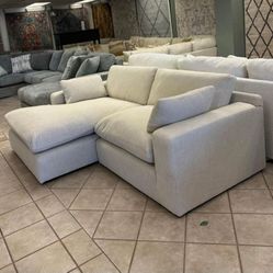 ELYZA 2 PIECE RAF SECTIONAL WITH CHAISE