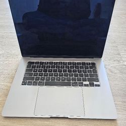 Latest M3 Macbook Air 15inch 16GB/512GB SSD (2024 Model)