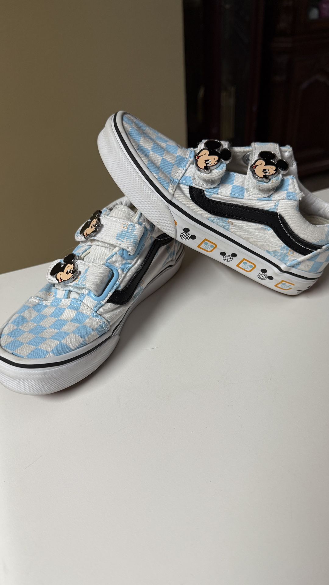 Vans WDW Disney 50th Anniversary Mickey Mouse Metal Enamel Pins sneakers Kids shoes sz 13