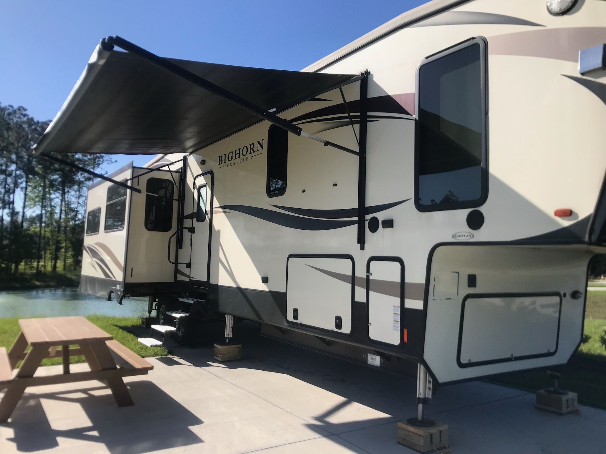 2017 Heartland Bighorn Traveler