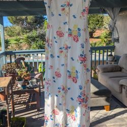 Ines De La Fressange Uniqlo Floral Midi Dress - White with Multicolor Flowers. Size M