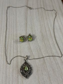 Juego cadena aretes stainlend piedras jade