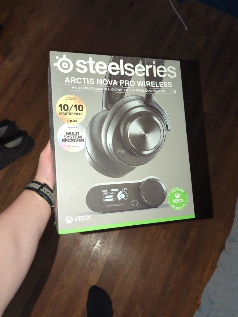 Steelseries Arctis Nova Pro Wireless Multi Platform Gaming Headset