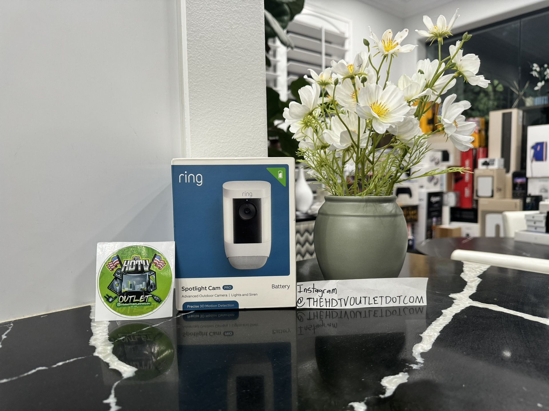 Ring Spotlight Camera Pro Wireless 1080p Battery - Main Image