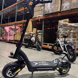 Dual-motor electric scooter