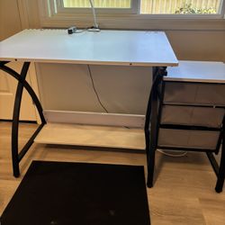 Desk With Side Drawers 