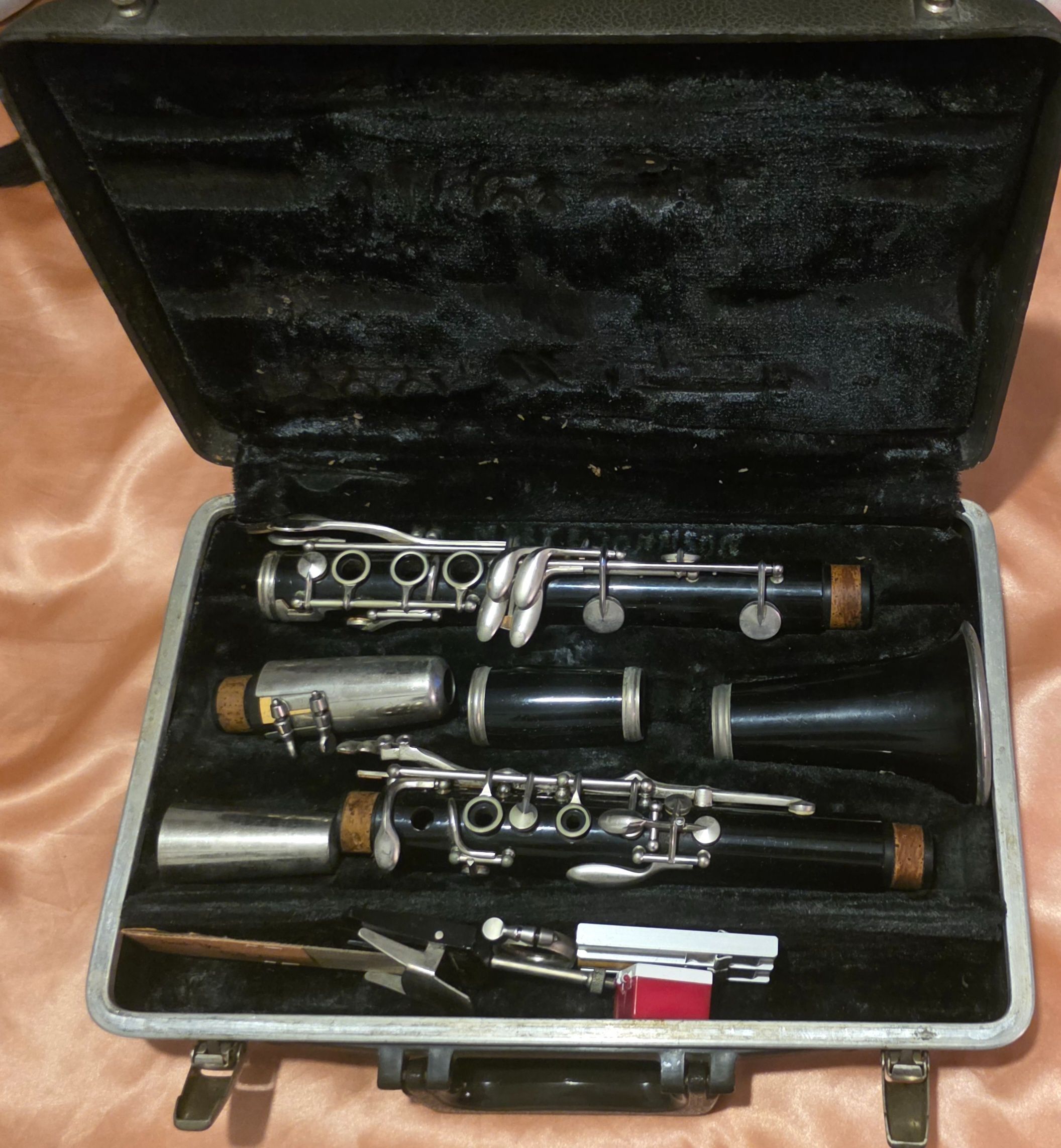 Vintage Musical Instrument, Clarinet, Bundy, In Hard Case, Music, Notes, Concert, Musical, Practice, Band, Entertainment