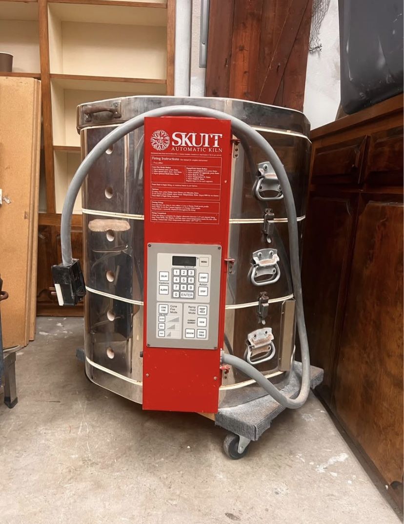 Skutt KM-1027 208 V Electric Pottery Kiln