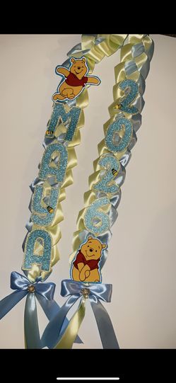 Winnie Pooh Graduation Lei