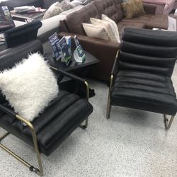 Ashley set two chairs