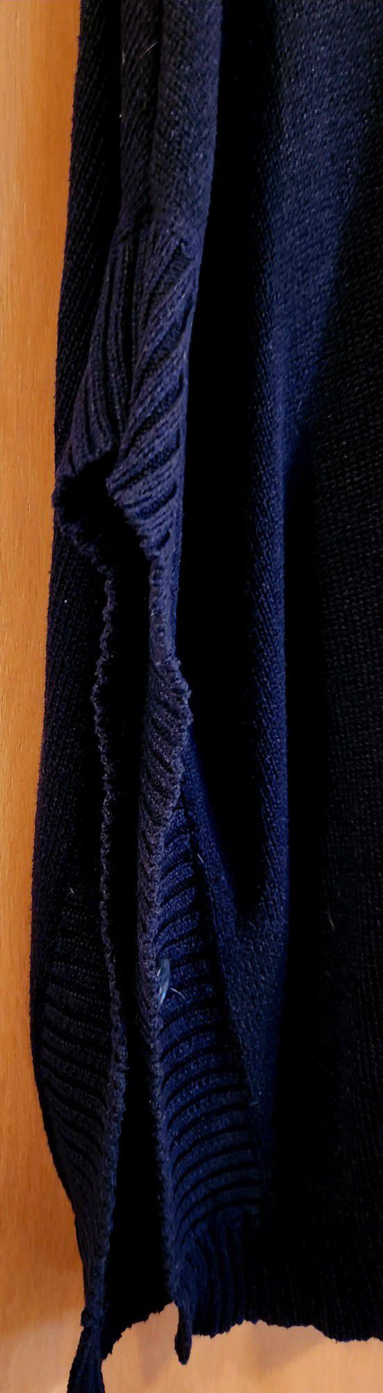 Black Old Navy M-L Poncho Sweater 