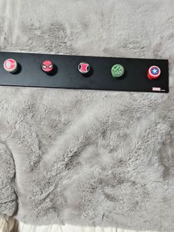 Marvel hook for clothing