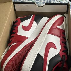 Air Jordan 1 Low 