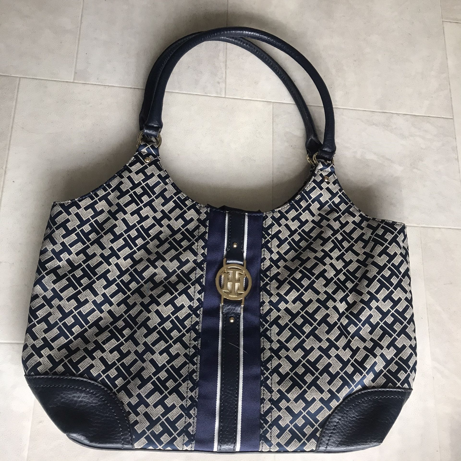 Tommy Hilfiger Navy Shoulder Bag
