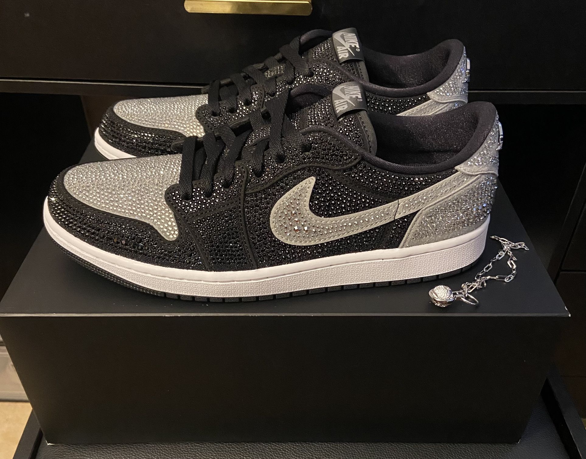 Jordan 1 Low X Swarovski