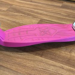 Micro Mini Deluxe Kick Scooter – Pink