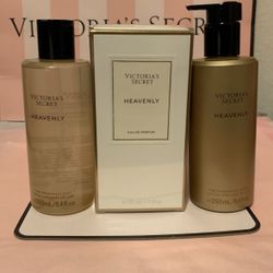 New  Vs Perfumes Bundle 