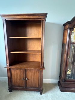 Wood bookshelf cabinet