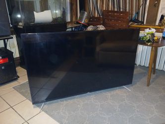 TLC   Smart TV- Needs Remote  55 Inch
