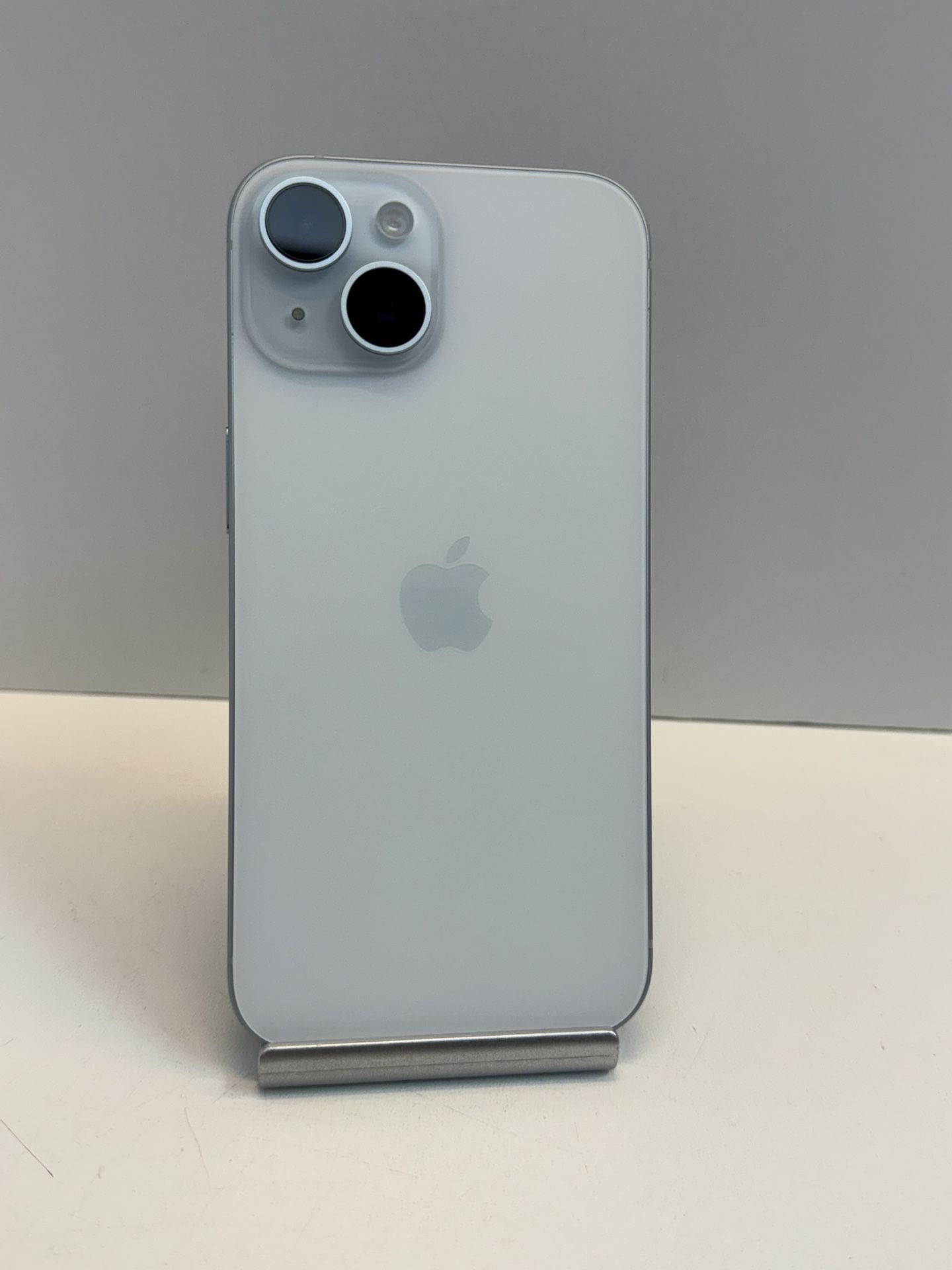 Apple iPhone 15 128gb. ( Unlocked Cellphone )