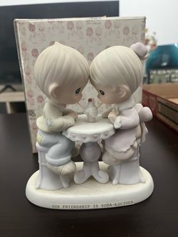 Six precious moment, figurines