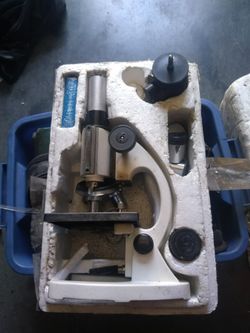 Microscope