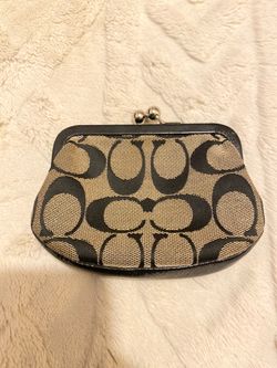 Vintage Coach Park Signature Black Leather Framed Kisslock French Coin Purse