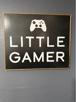 Boys room wall decor