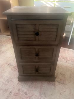 Gray 3-Drawer Nightstand / End Table