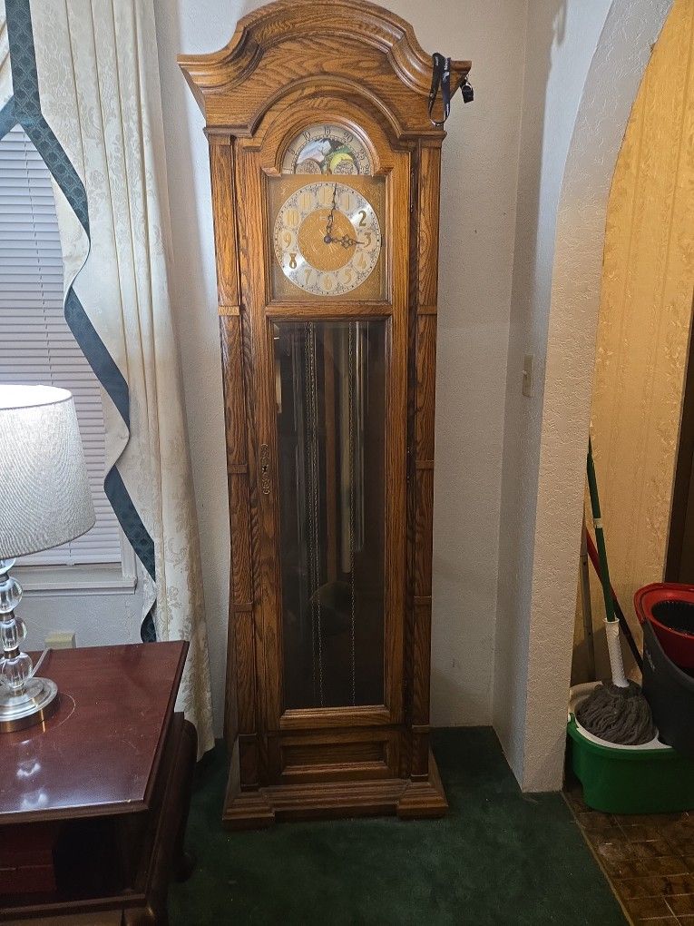 1975 Howard Miller Grandfather Clock