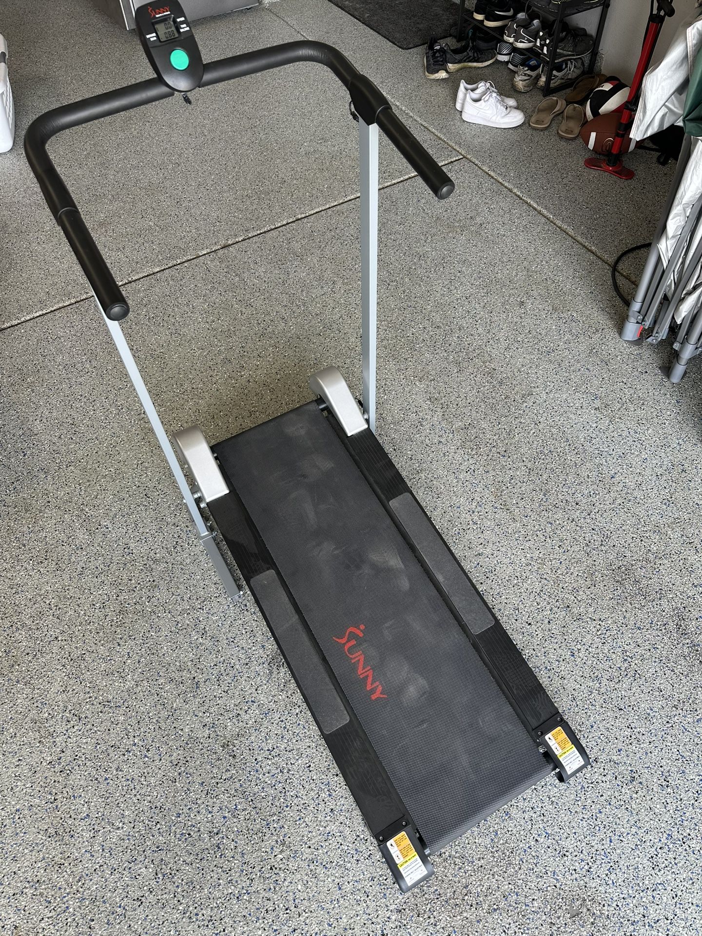 Sunny Brand Self-powered Treadmill