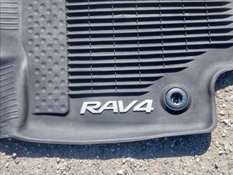 100 OR BEST OFFER 2019-2025 TOYOTA RAV4 FLOOR MATS COMPLETE SET ALL WEATHER RUBBER GENUINE OEM AND CARGO TRUNK LINER.