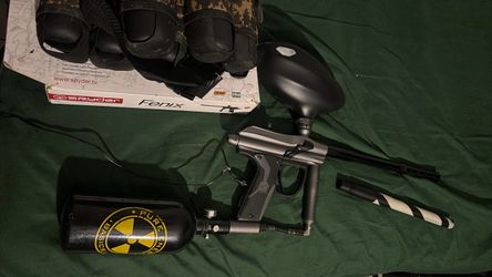 Spyder Fenix Paintball Gun Bundle