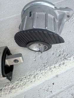 New! Mercedes Motor Mount and Transmission Mount