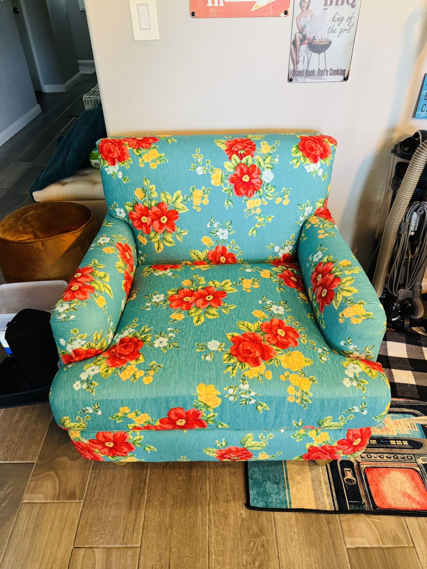 BRAND NEW IN BOXES !!! PIONEER WOMAN VINTAGE FLORAL DEEP LOW BACK