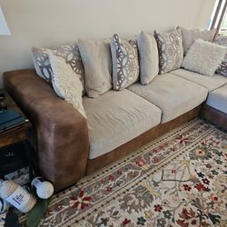 Sofa With Chaise 