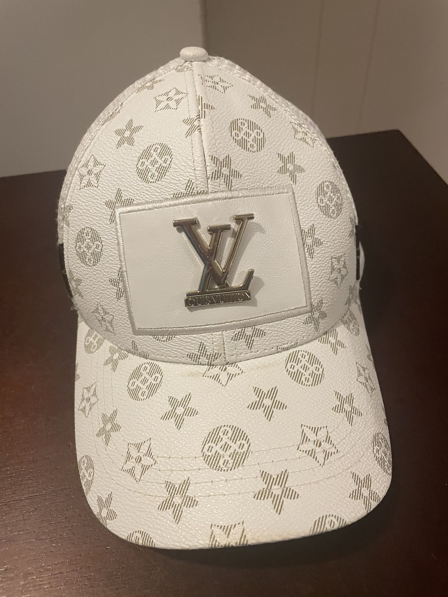 Lv Hat