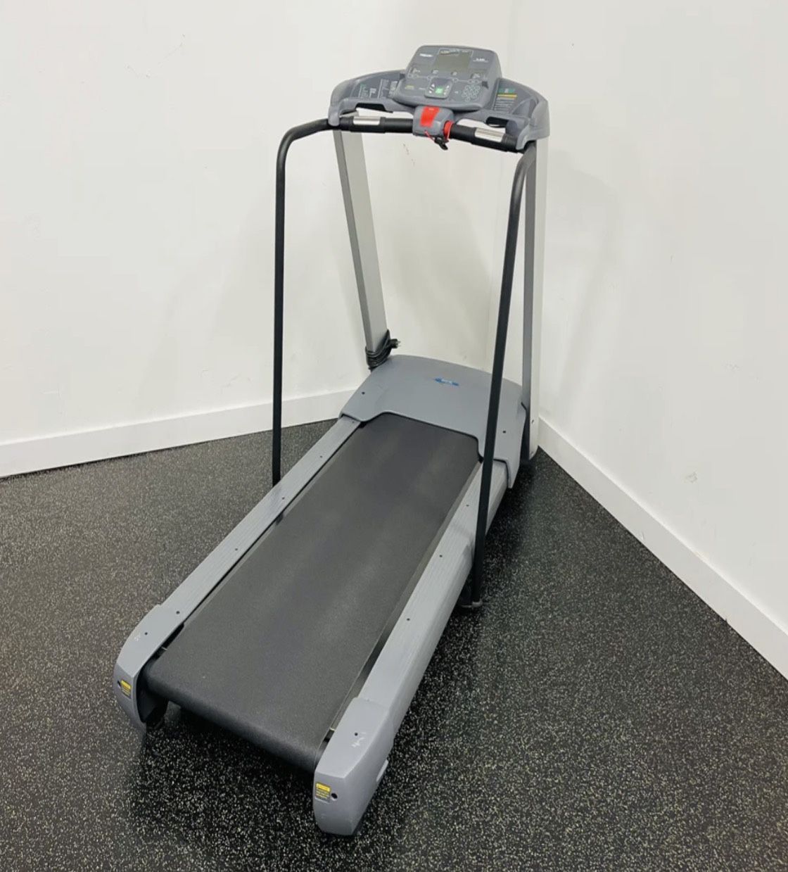 Precor 9.35i Treadmill