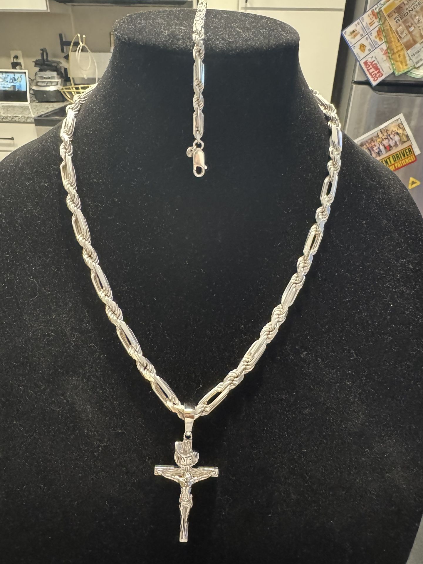 Milano Set with Cross Pendant