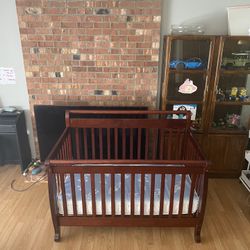 Wooden Baby Crib With Mattress