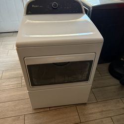 Whirlpool Electric Dryer Extra large Capacity 