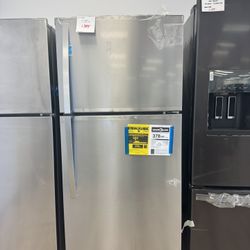 Whirlpool Top Freezer Refrigerator In Monochromatic Stainless Steel 